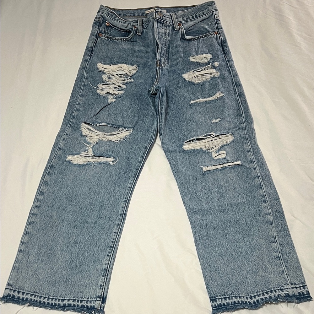 Levi’s Distressed Ribcage Straight Ankle Jeans - Picture 3 of 7